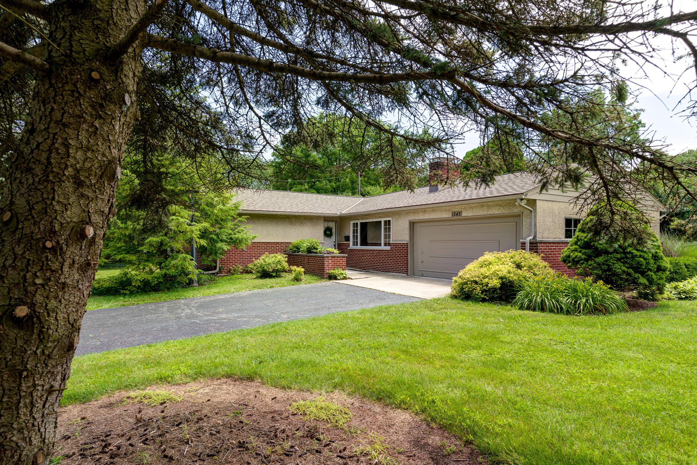 1545 Ridgeview Road Columbus, OH 43221 - Photo 24 of 33