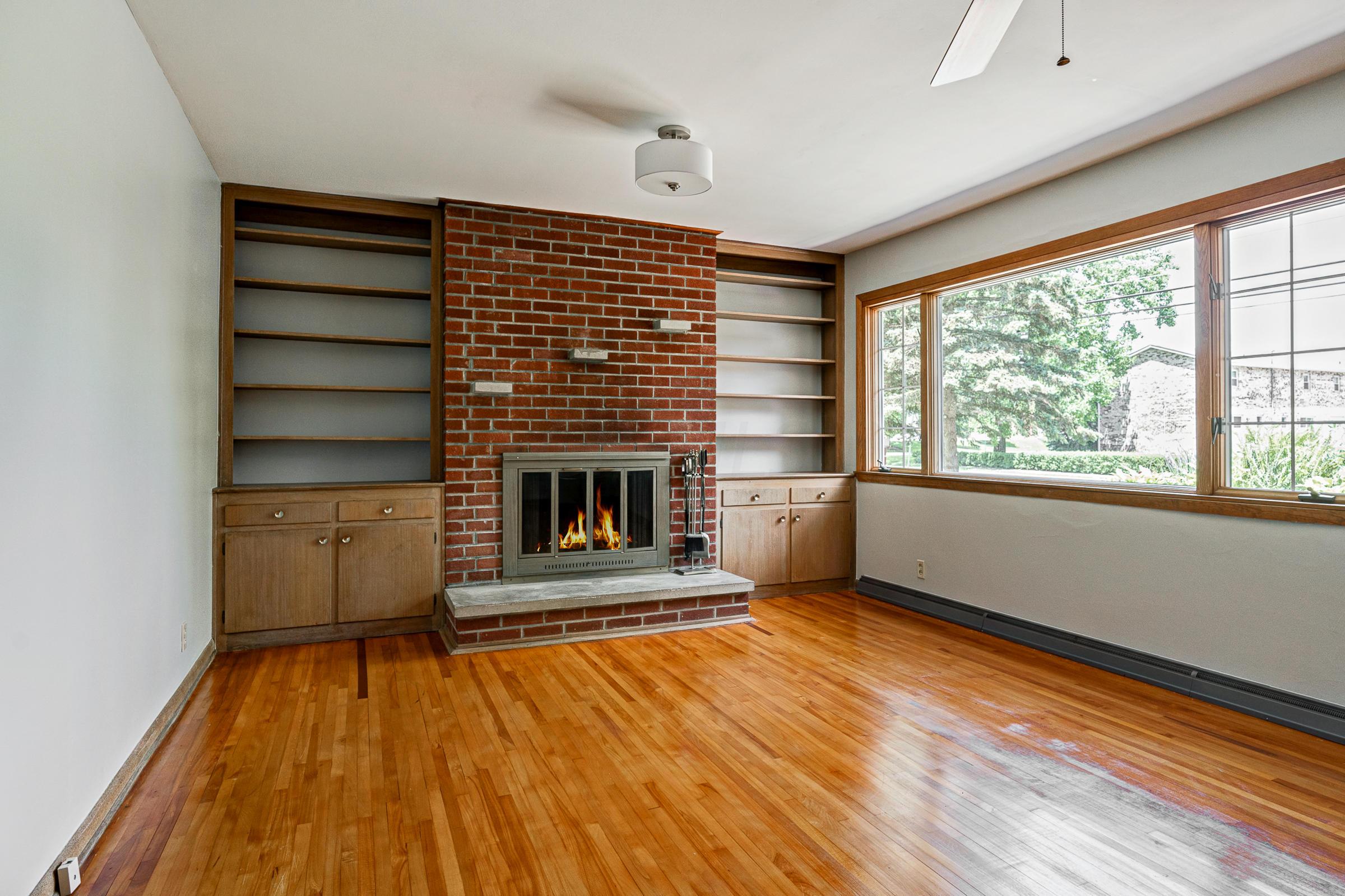 1545 Ridgeview Road Columbus, OH 43221 - Photo 3 of 33