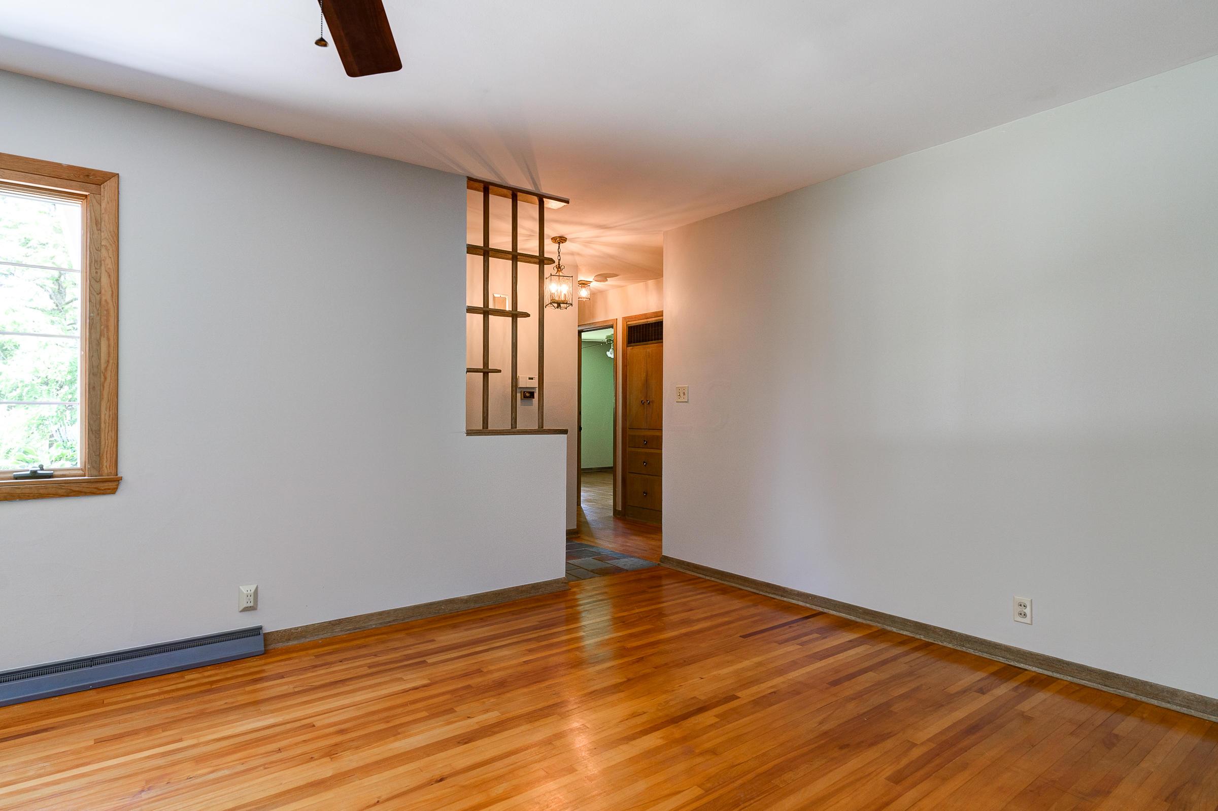 1545 Ridgeview Road Columbus, OH 43221 - Photo 5 of 33