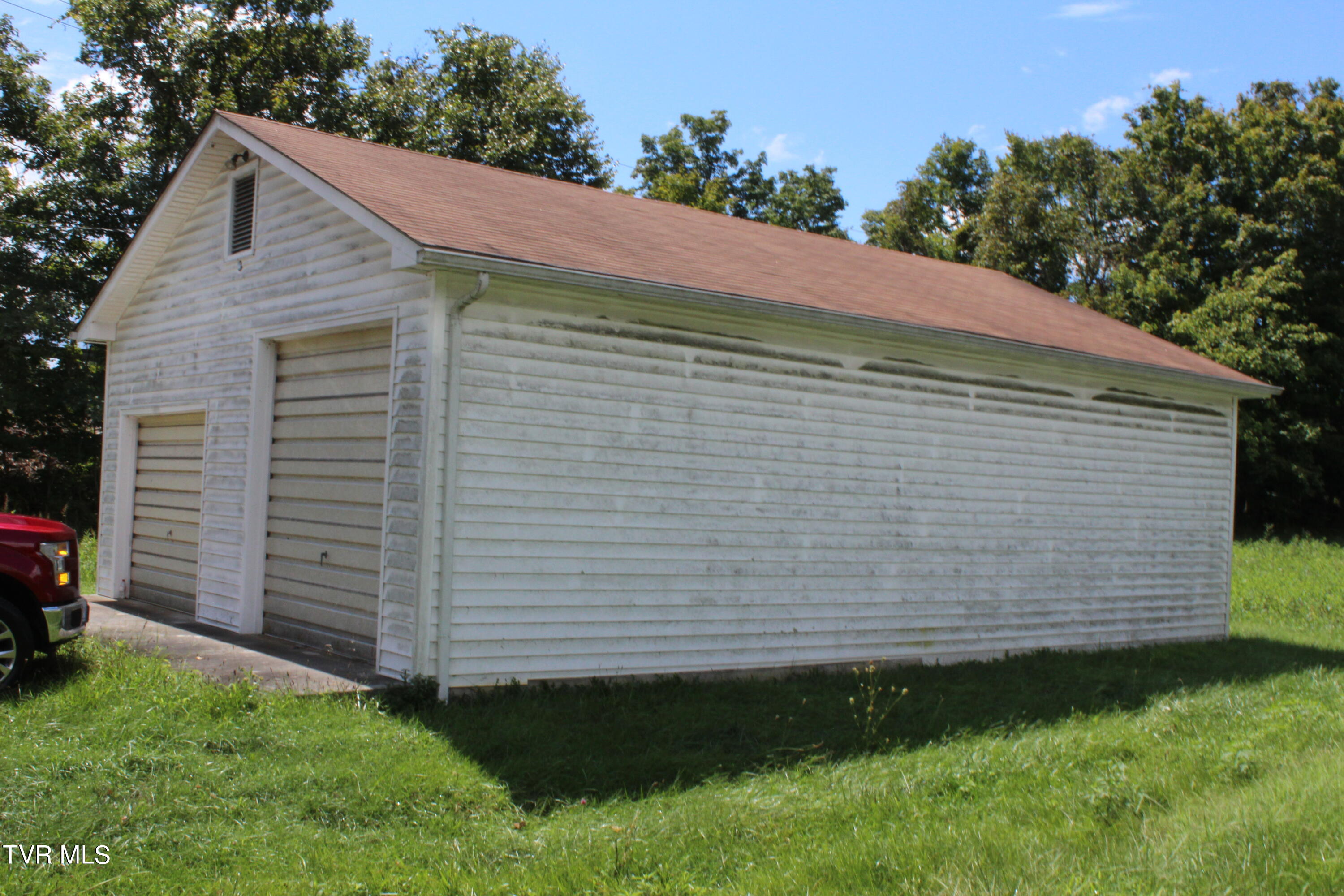 5909 Roseberry Road Kingsport, TN 37660 - Photo 6 of 21 IMG_6502
