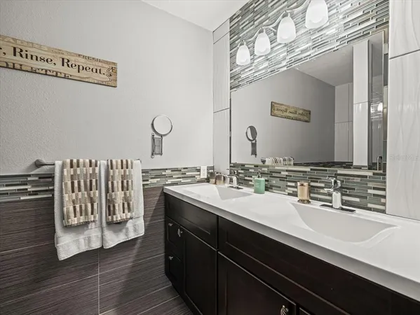 $939,900 | 5216 Kernwood Court, Palm Harbor, FL 34685
