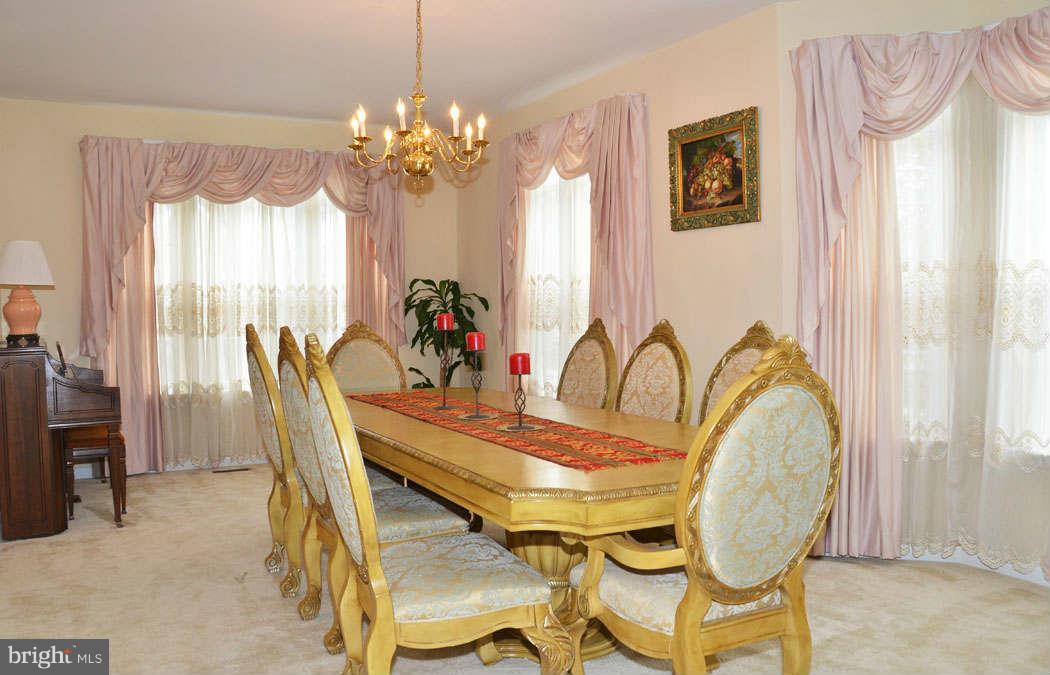 13322 Copper Ridge Road Germantown, MD 20874 - Photo 4 of 30 Dining Room