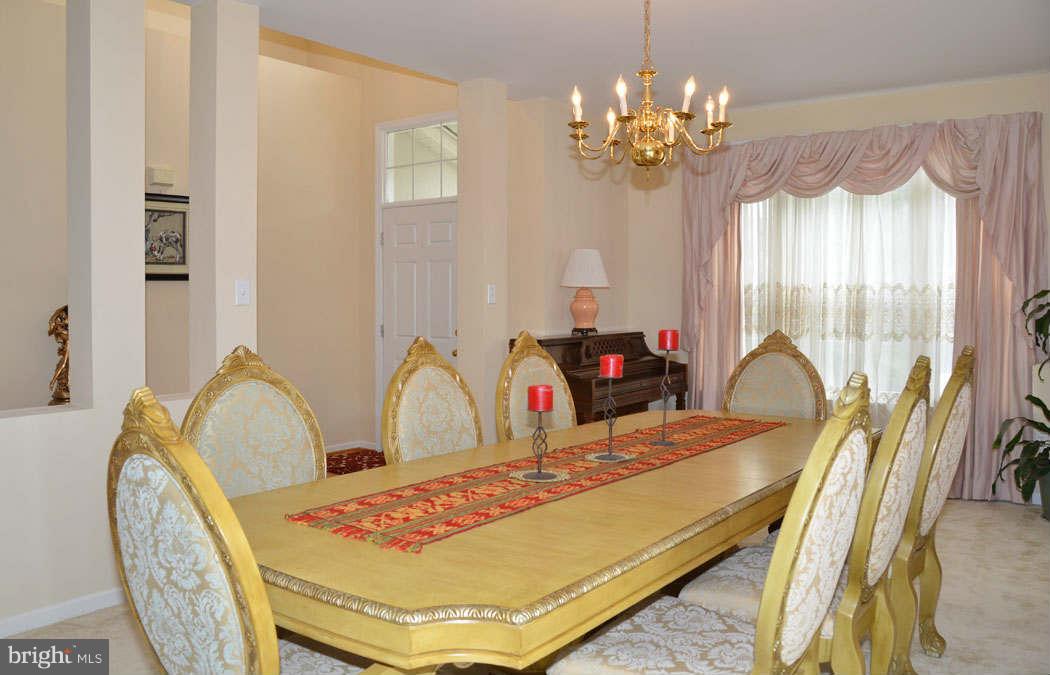 13322 Copper Ridge Road Germantown, MD 20874 - Photo 6 of 30 Dining Room