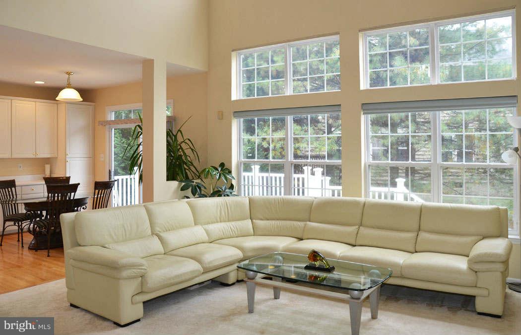 13322 Copper Ridge Road Germantown, MD 20874 - Photo 8 of 30 Family Room
