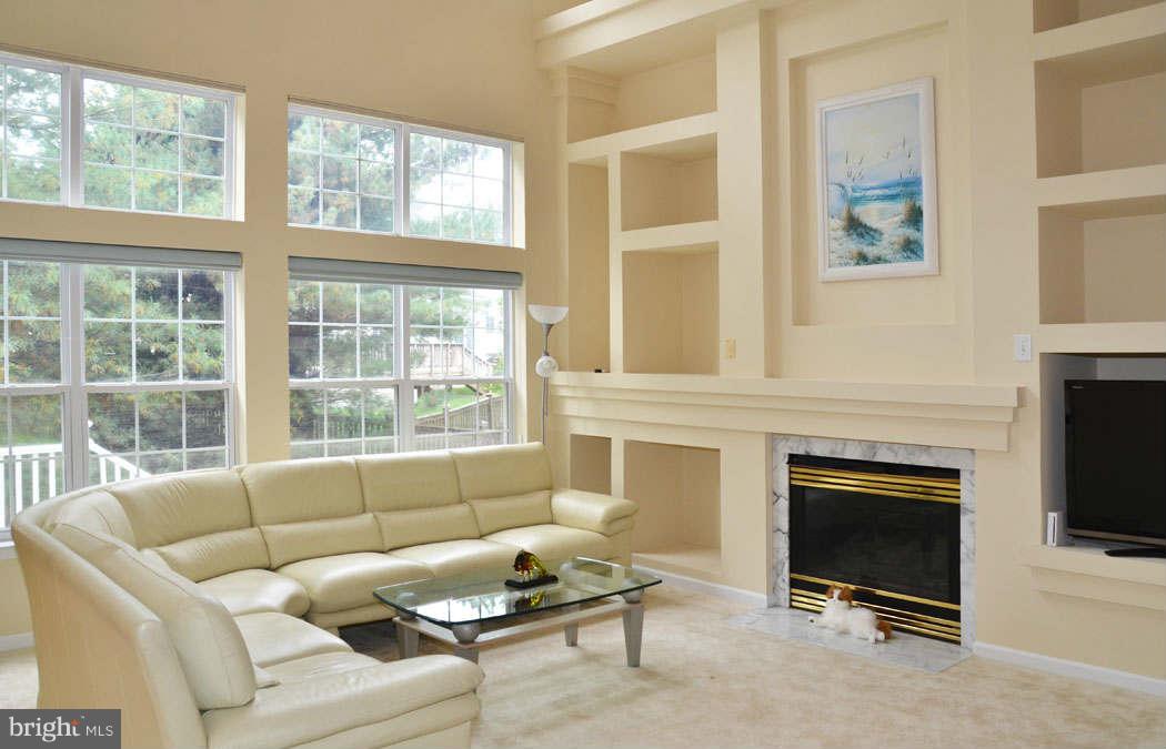 13322 Copper Ridge Road Germantown, MD 20874 - Photo 9 of 30 Family Room