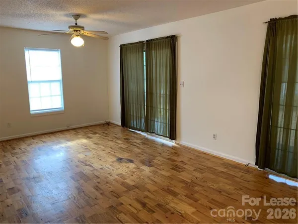 $1,999 | 7469 Katherine Drive, Denver, NC 28037