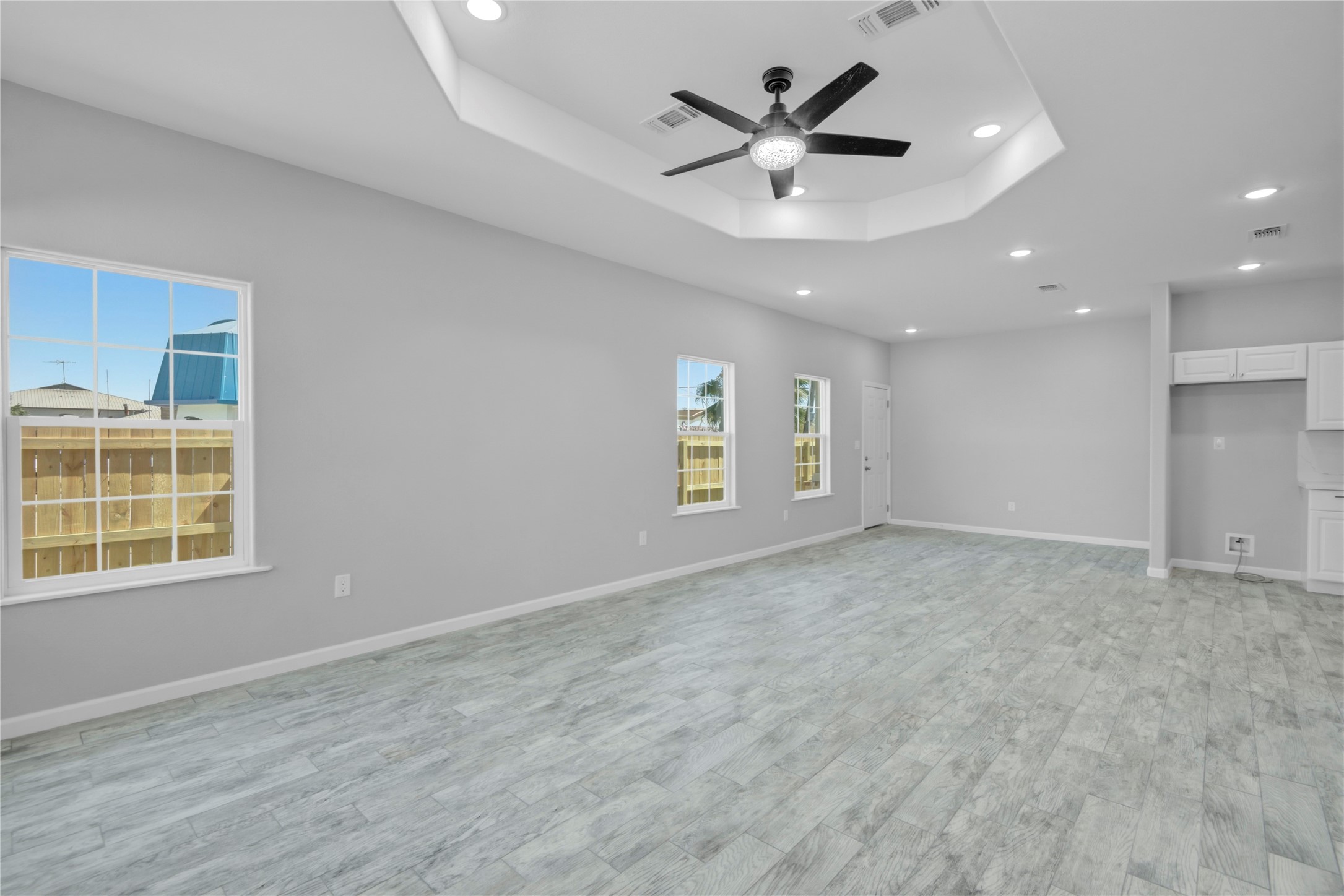 1107 West 2nd Street Freeport, TX 77541 - Photo 5 of 28