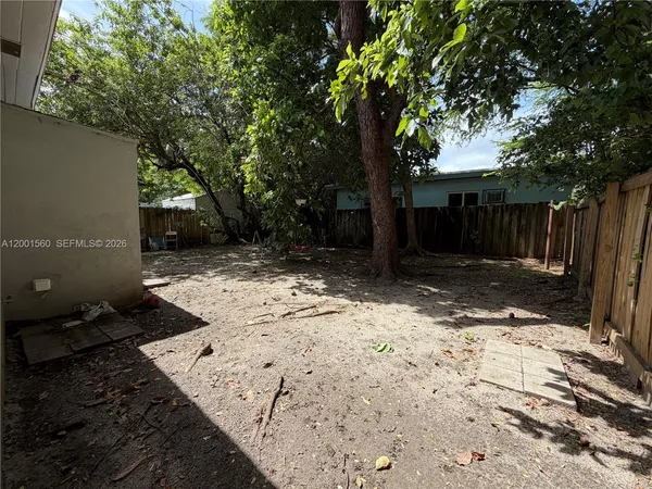 $1,900 | 7712 Northeast 1st Court, Miami, FL 33138