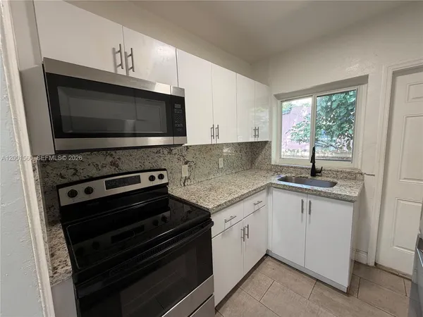 $1,900 | 7712 Northeast 1st Court, Miami, FL 33138