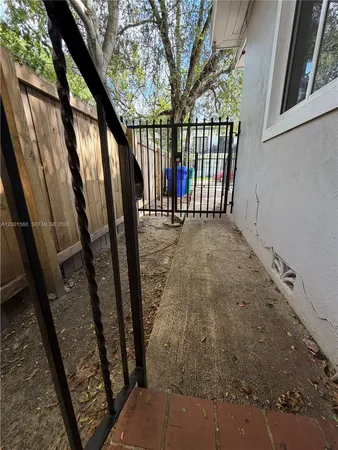 $1,900 | 7712 Northeast 1st Court, Miami, FL 33138