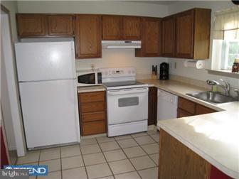 914 Craftsman Road Jeffersonville, PA 19403 - Photo 3 of 12 Kitchen