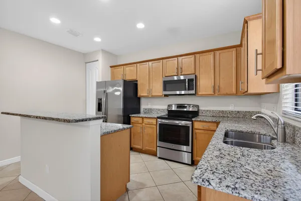 $3,995 | 8435 Blue Cove Way, Parkland, FL 33076