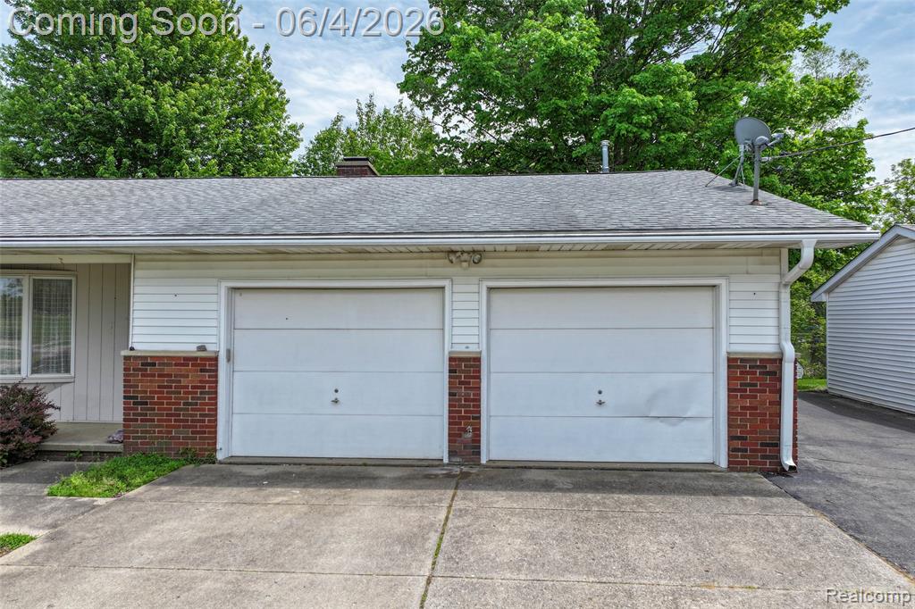 422 East Road Holly, MI 48442 - Photo 12 of 51