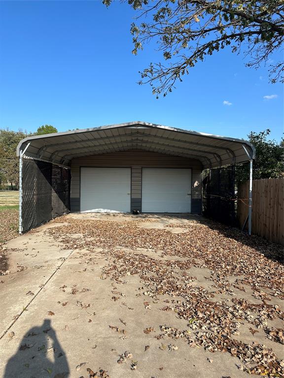 137 Oakview Circle Waco, TX 76705 - Photo 10 of 35 a front view of a house