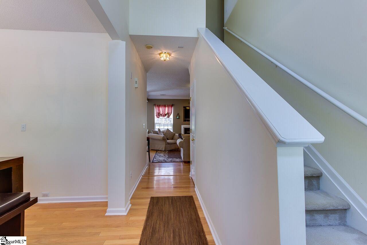 330 Highgate Circle Greer, SC 29650 - Photo 4 of 34 Gallery Image 4