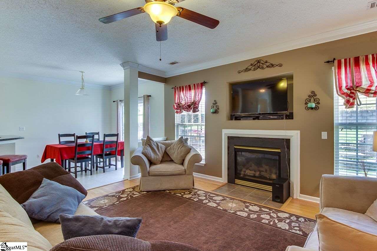 330 Highgate Circle Greer, SC 29650 - Photo 8 of 34 Gallery Image 8