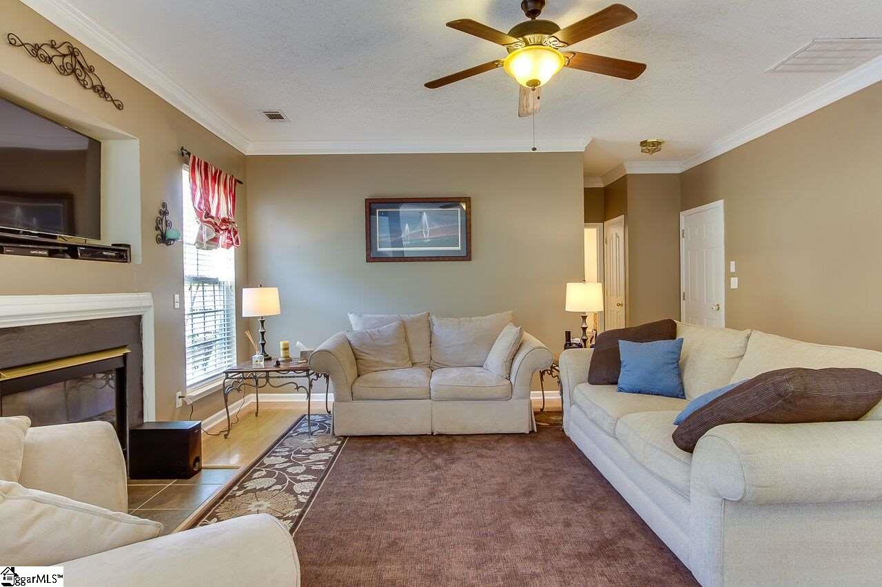 330 Highgate Circle Greer, SC 29650 - Photo 9 of 34 Gallery Image 9