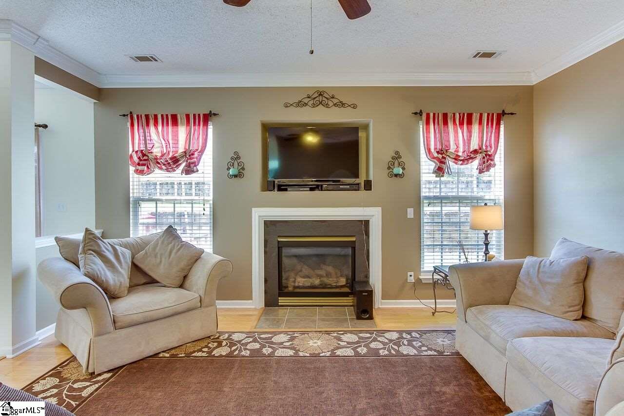 330 Highgate Circle Greer, SC 29650 - Photo 10 of 34 Gallery Image 10