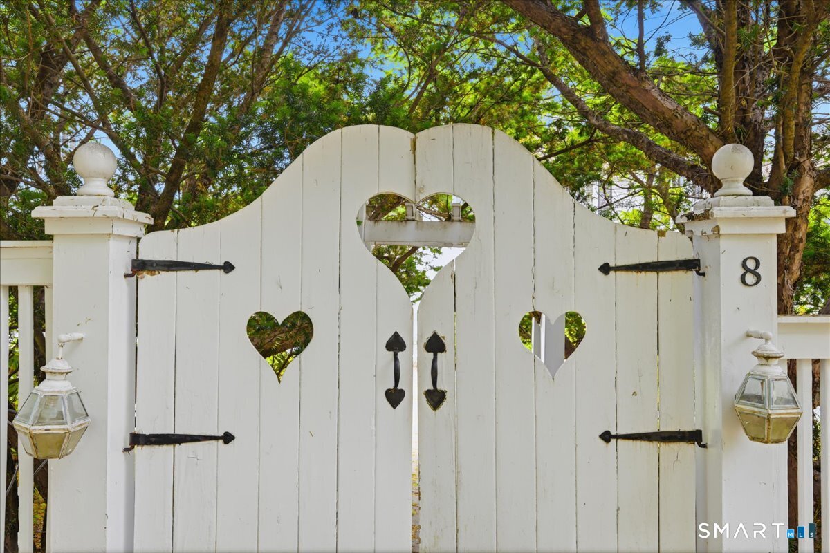 8 Meeting House Road Haddam, CT 06438 - Photo 2 of 40 Welcome to 8 Meeting House
