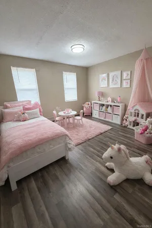 $3,350 | 79 Brook Street, Bay Shore, NY 11706