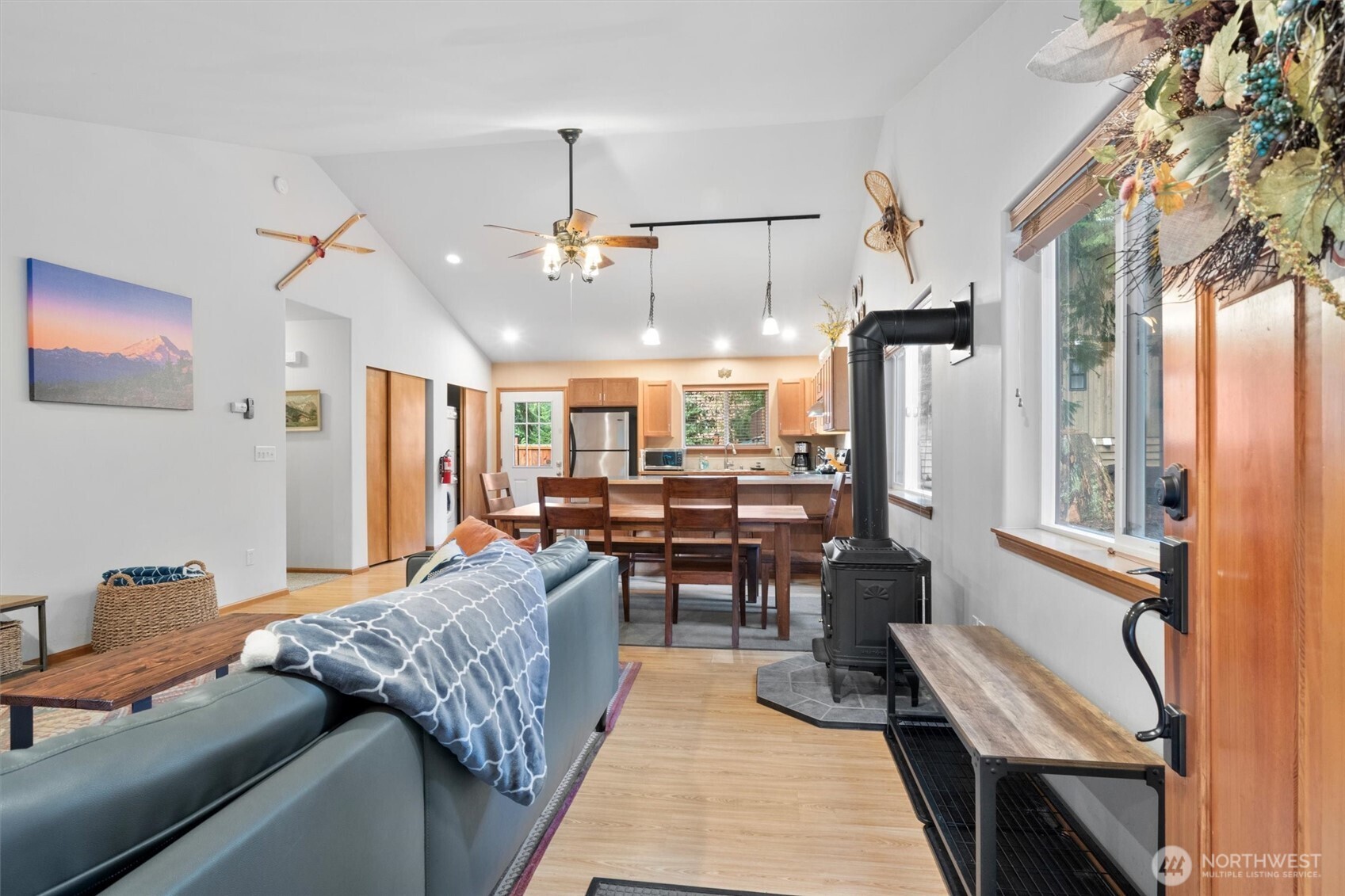 15028 Iceberg Road Deming, WA 98244 - Photo 4 of 32 Gallery Image 4