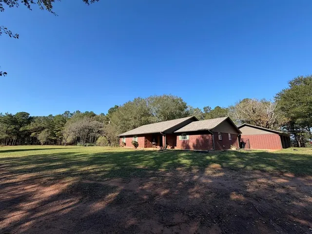 $475,000 | 349 County Road 3732, Palestine, TX 75801