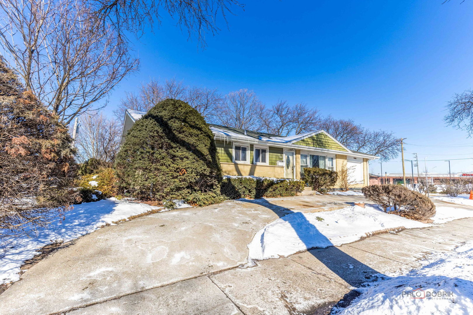 908 East Central Road Mount Prospect, IL 60056 - Photo 2 of 25 Gallery Image 2