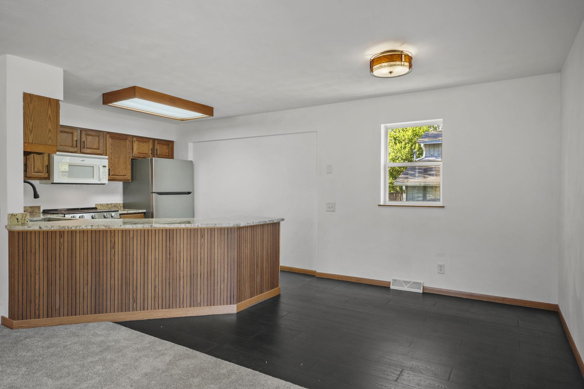 207 South Rutland Street Brooklyn, WI 53521 - Photo 16 of 61