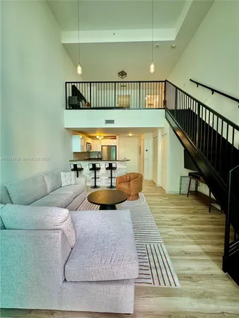 $4,000 | 300 South Biscayne Boulevard, Unit L1210, Miami, FL 33131