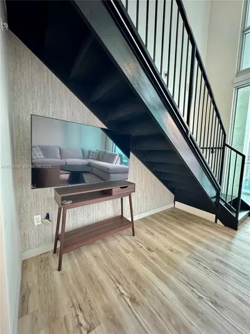 $5,000 | 300 South Biscayne Boulevard, Unit L1210, Miami, FL 33131