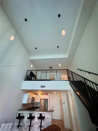 $4,000 | 300 South Biscayne Boulevard, Unit L1210, Miami, FL 33131