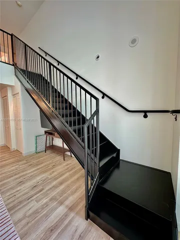 $5,000 | 300 South Biscayne Boulevard, Unit L1210, Miami, FL 33131