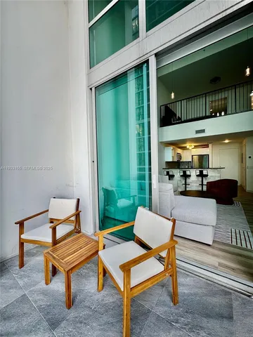 $5,000 | 300 South Biscayne Boulevard, Unit L1210, Miami, FL 33131