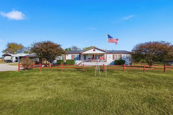 $350,000 | 609 Cedar Mills Road, Gordonville, TX 76245