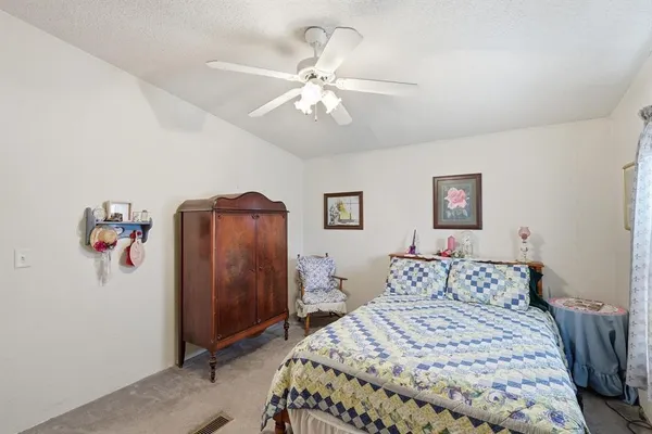 $350,000 | 609 Cedar Mills Road, Gordonville, TX 76245