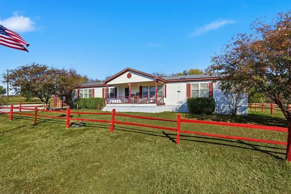 $350,000 | 609 Cedar Mills Road, Gordonville, TX 76245