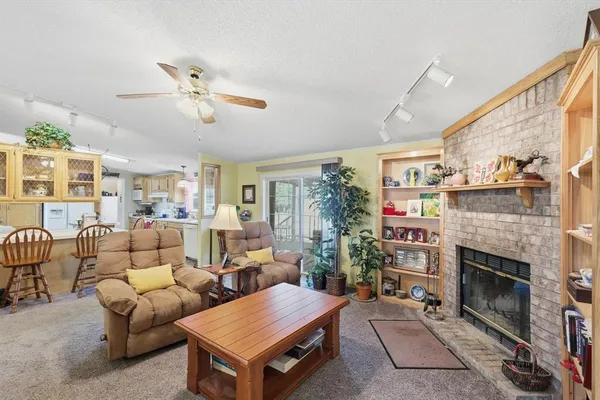 $350,000 | 609 Cedar Mills Road, Gordonville, TX 76245