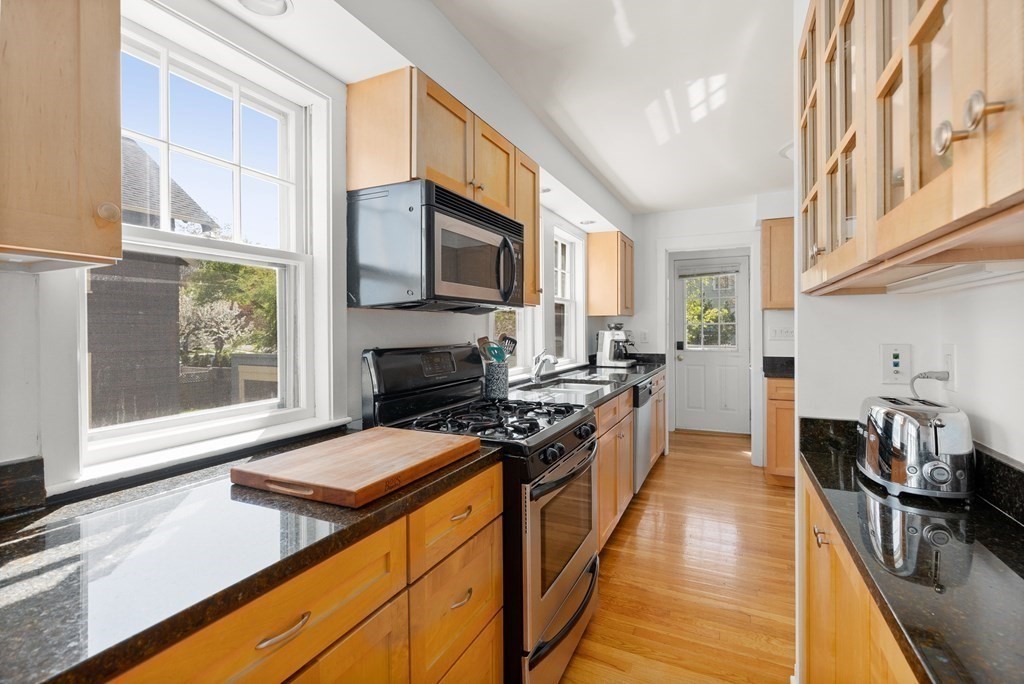 88 Lewis Road, Unit 88 Belmont, MA 02478 - Photo 8 of 24 Gallery Image 8