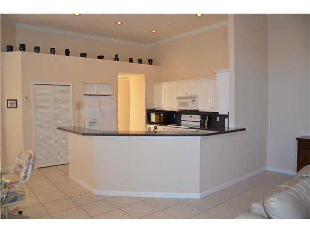 412 Mallard Road Weston, FL 33327 - Photo 3 of 15 Kitchen