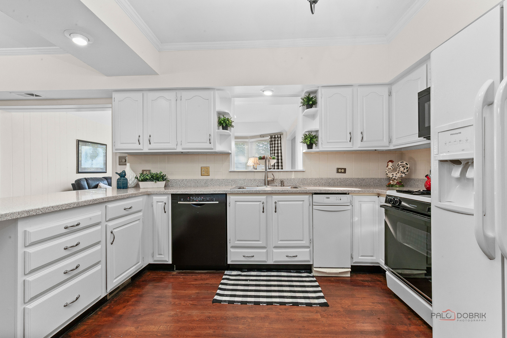 16231 Port Clinton Road Lincolnshire, IL 60069 - Photo 6 of 42