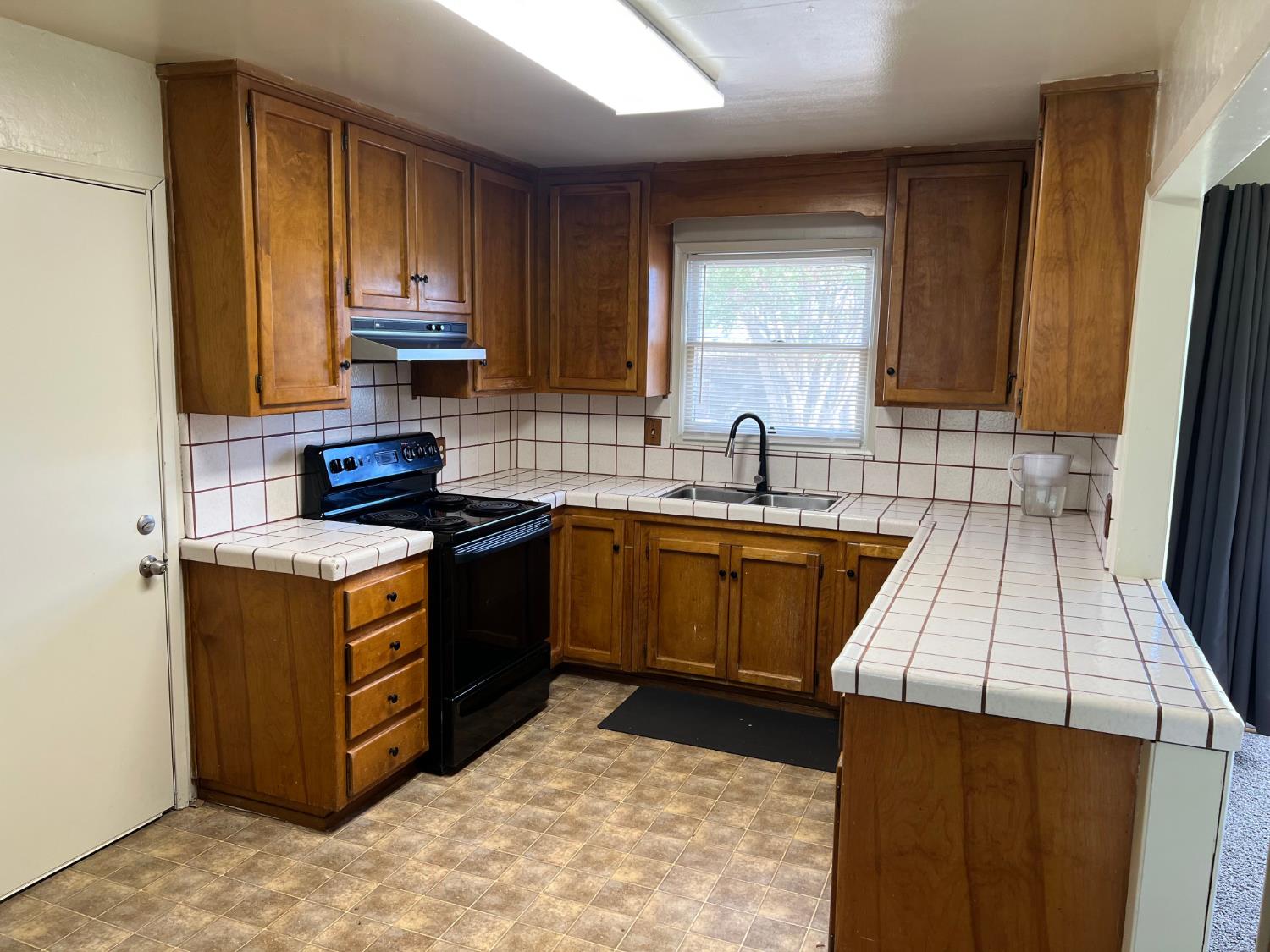 501 Bermuda Way Modesto, CA 95350 - Photo 7 of 16