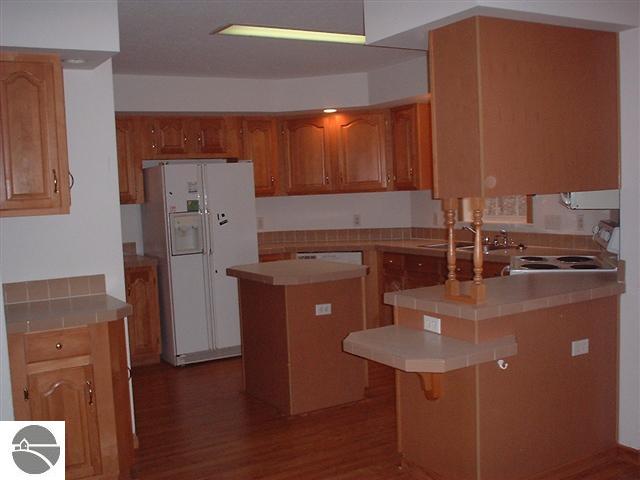 10103 Alpine Drive Reed City, MI 49677 - Photo 4 of 19 1740760-3.JPG