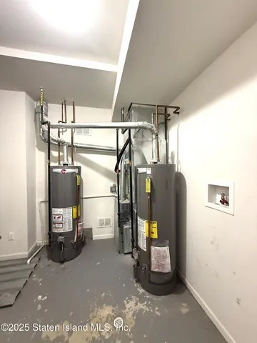 $1,230,000 | 581 West Caswell Avenue | Graniteville