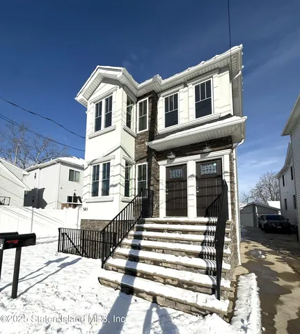 $1,230,000 | 581 West Caswell Avenue | Graniteville