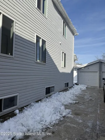 $1,230,000 | 581 West Caswell Avenue | Graniteville