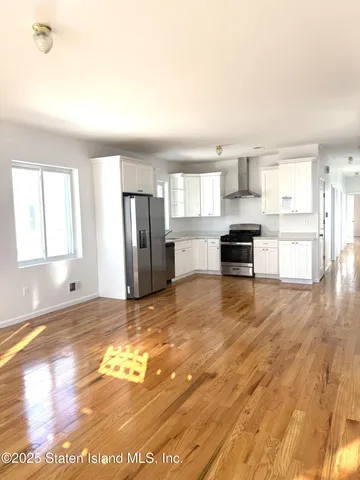 $1,230,000 | 581 West Caswell Avenue | Graniteville