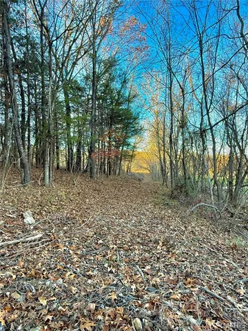 $240,000 | 16 Bobwhite Lane, Crocker, MO 65452