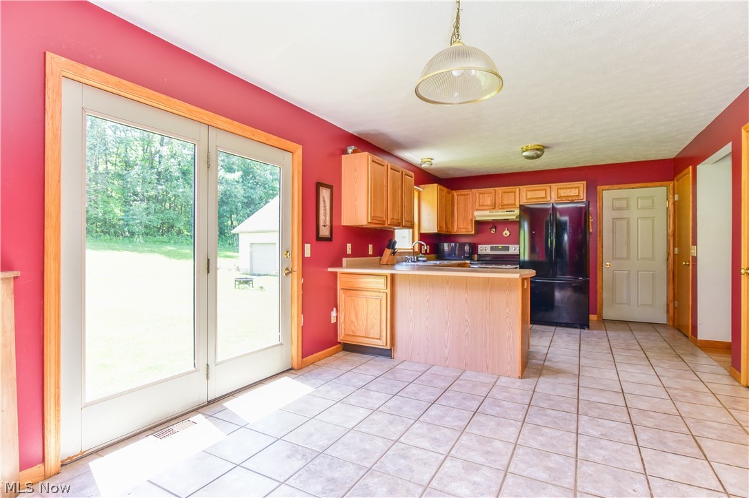 29551 Georgetown Road Salem, OH 44460 - Photo 2 of 18