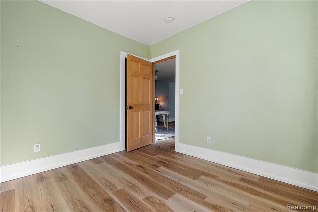 5815 Chicago Road Warren, MI 48092 - Photo 26 of 47