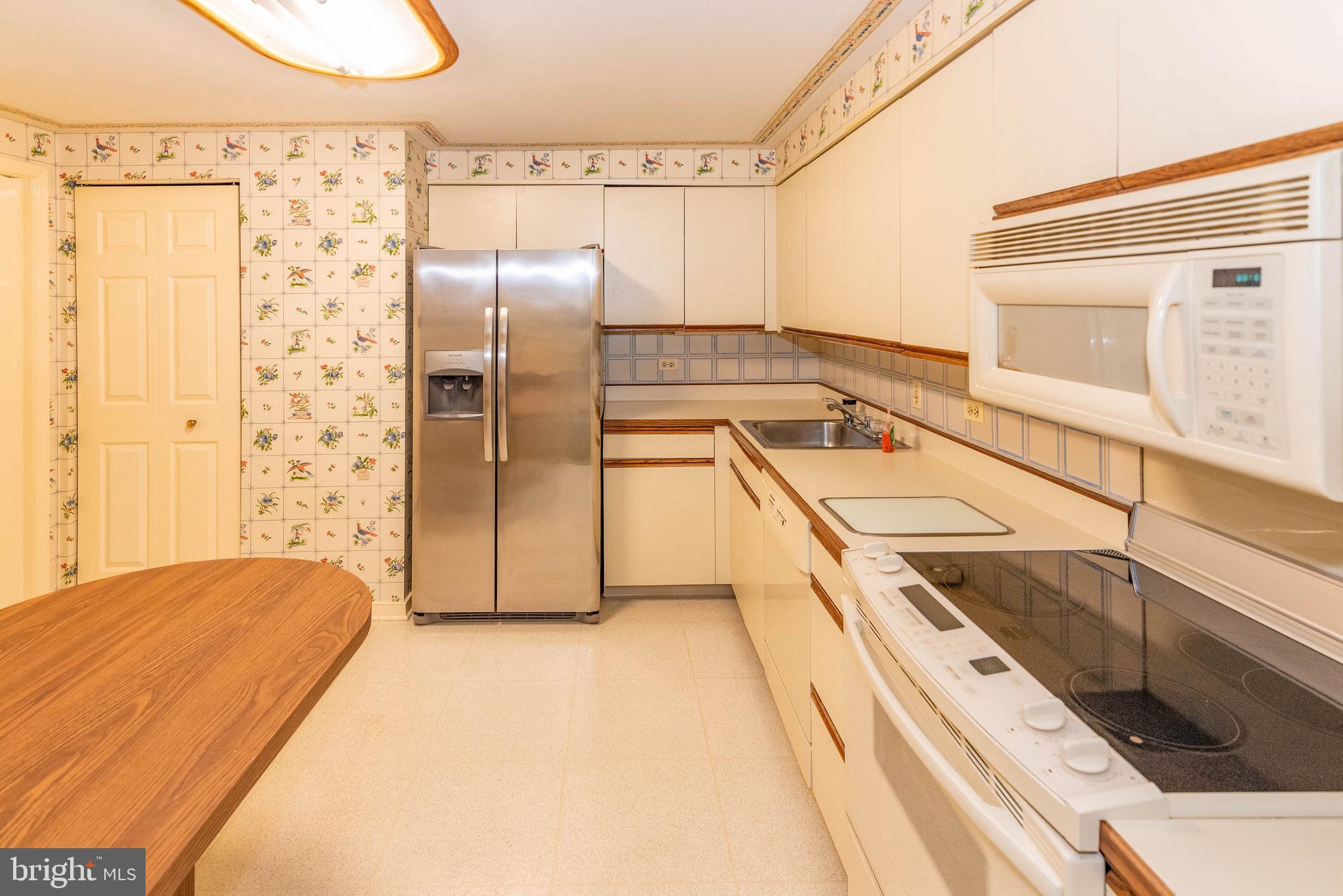 2331 Old Court Road, Unit 214 Pikesville, MD 21208 - Photo 10 of 36